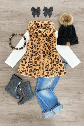 2 Piece - White Cheetah Fur Vest Set